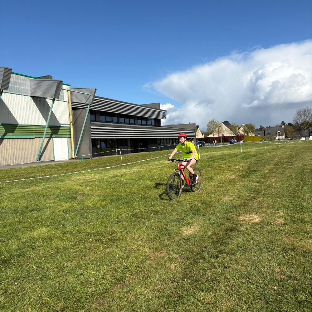 motion_photo_6981045891033169173